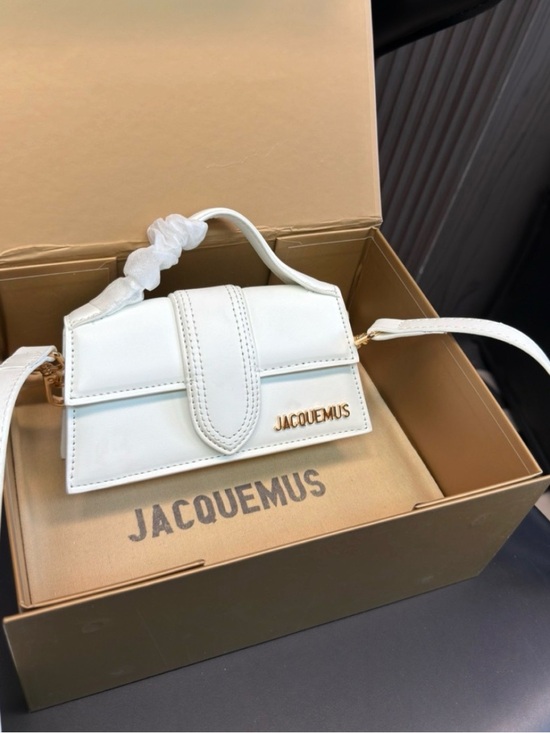 Jacquemus Handbags - White Leather Crossbody Bag